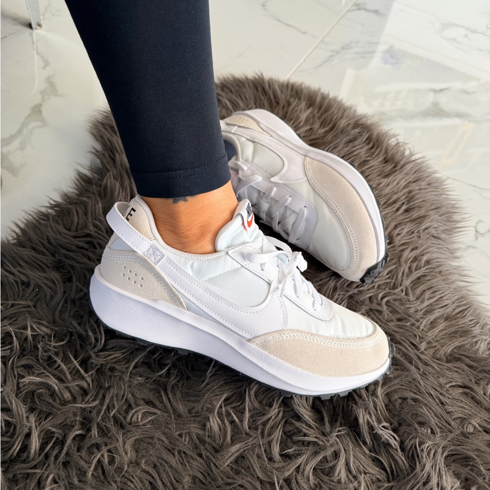Nike Waffle Debut